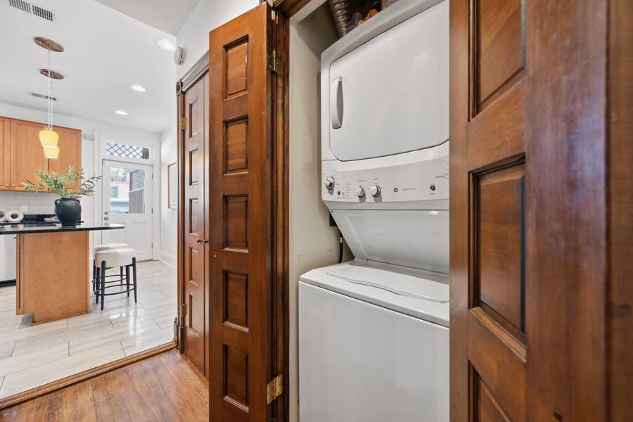 1302 A Street SE interior photo 29