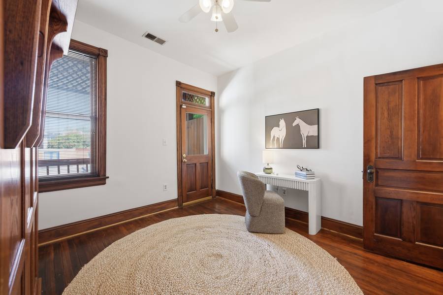 1302 A Street SE interior photo 34