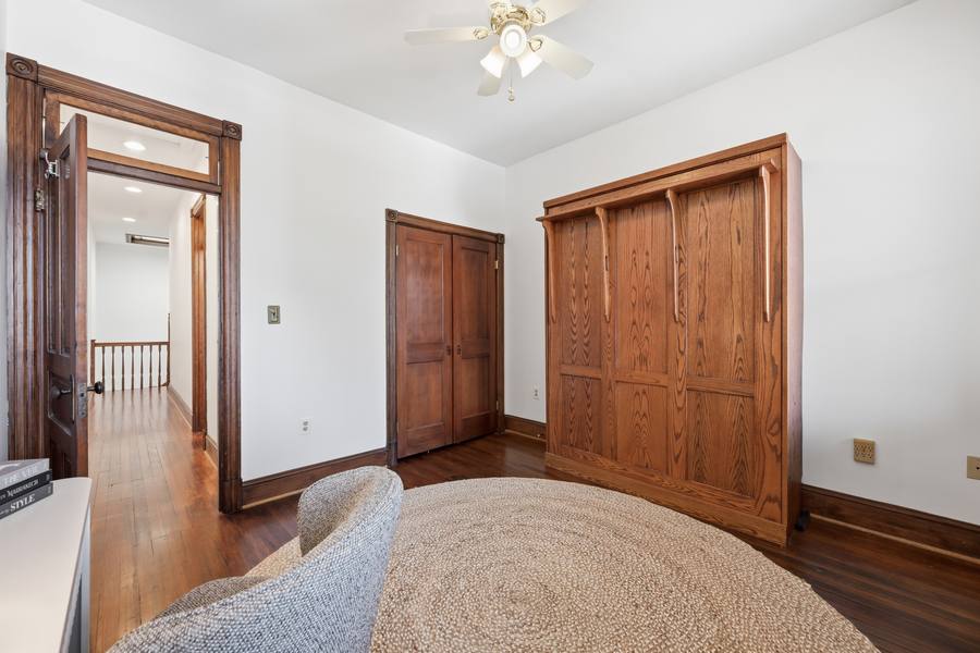 1302 A Street SE interior photo 37