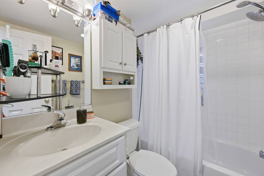 1302 A Street SE interior photo 44