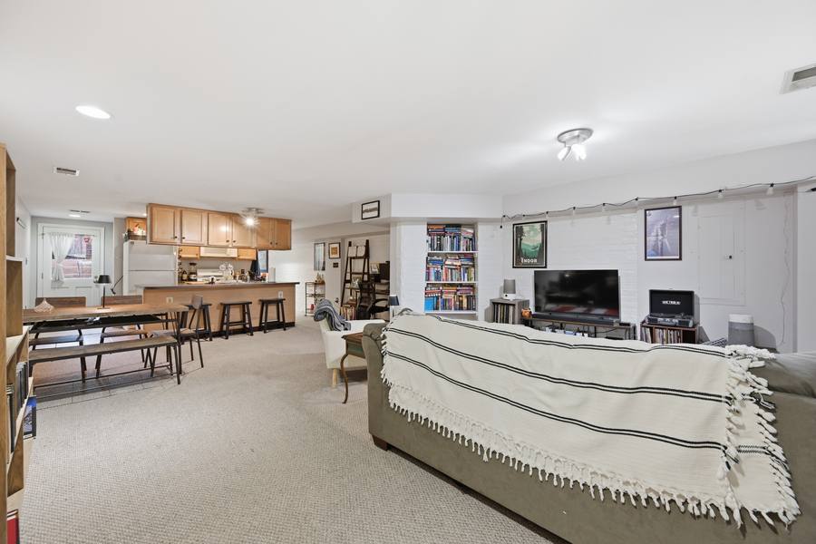 1302 A Street SE interior photo 48