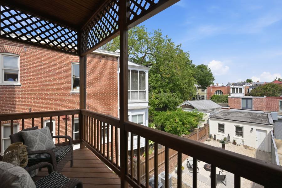 1302 A Street SE interior photo 55
